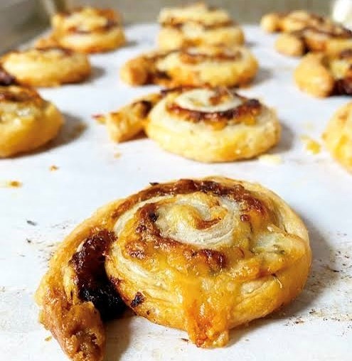 Pinwheels · Cheddar & Caramelised Onion